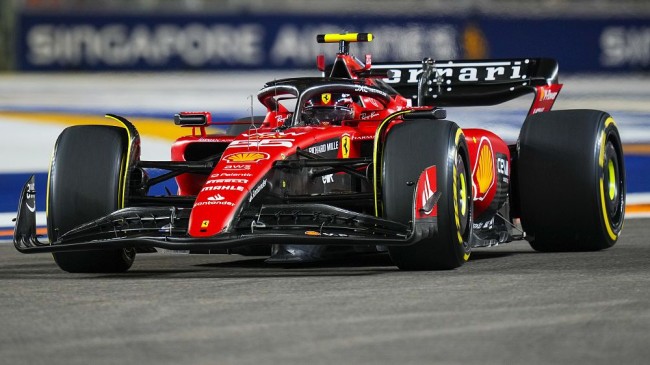 Singapur Grand Prix’si: Verstappen ve Red Bull’un serileri sona erdiğinde Sainz kazandı
