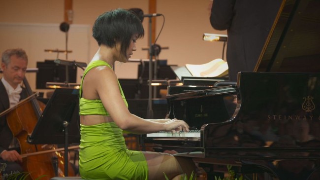 Yuja Wang, Mozart’ın daha karanlık piyano konçertosunu benimsiyor