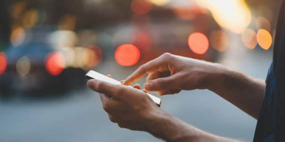 Facebook ve Instagram, İngiltere'de reklamsız abonelik sunacak