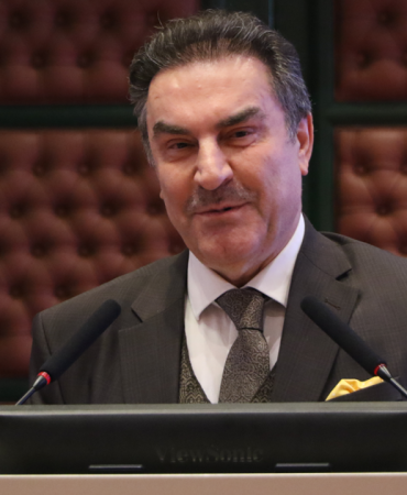 Prof. Dr. Zakir Avşar: “Şöhret, yıldızlar, spor, gazetecilik ve…”