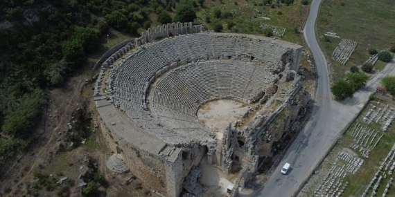 Turk-Tiyatrosunun-Duayeni-Haldun-Dormen-Hayatini-Kaybetti-featured