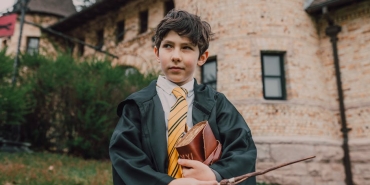 Harry-Potter-Efsanesi-Devam-Ediyor-Yildizlar-Asalarini-Yeni-Nesile-Devretti-featured