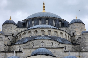 Ahmet-Umit8217in-Istanbul-Hatirasi-Dizisine-Onur-Saylak-Damgasi-Tulin-Ozen-ile-Partner-Oldu-featured