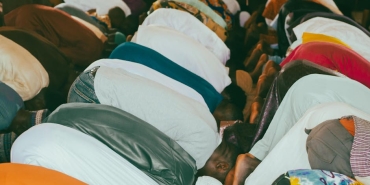 Dugun-Dernek-Fenomeni-Turk-Halkinin-Gerceklerini-Yansitan-Dizi-featured