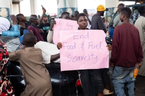 Sosyal-Medyada-Ekonomik-Krizin-Yankilari-8216Nursuz-Uyanmak8217-Trendi-ve-Toplumun-Ortak-Dili-featured