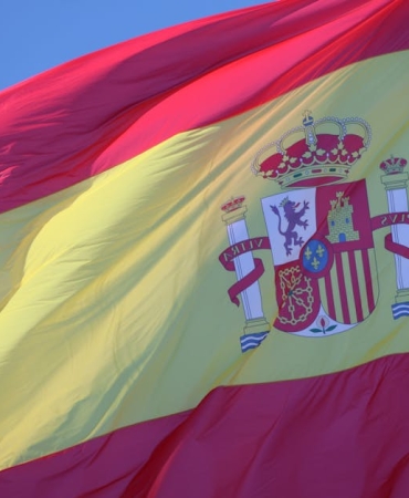 Ispanyol-Kadin-Gencleri-Hedef-Aldi-8220Tembel-ve-Simariklar8221-featured