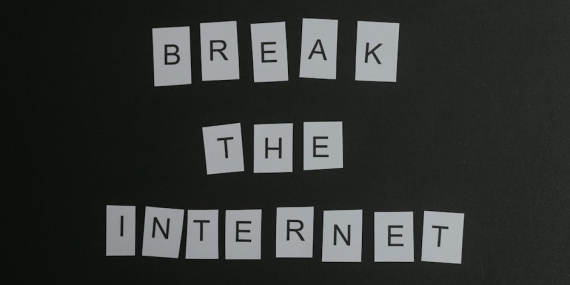 Sosyal-Medyada-8216Umutsuzluk-Siirleri8217-Trendi-Dijital-Duygu-Bosalimi-featured