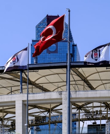 Besiktas8217ta-Zaman-Daraliyor-Van-Bronckhorst-Oncesi-Kritik-Donem-featured